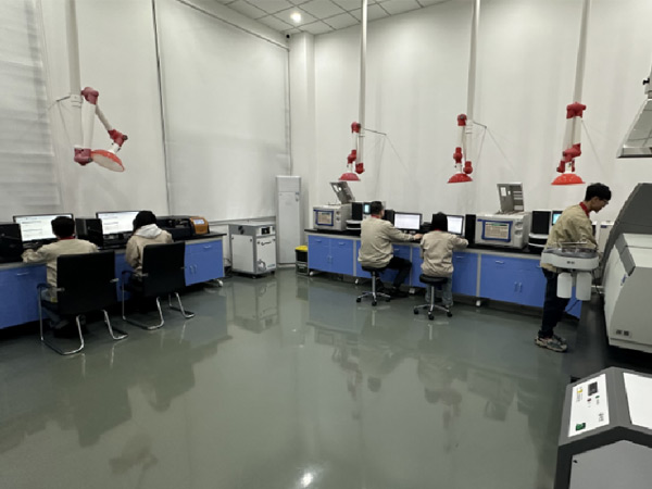 35氣相、儀器分析檢測(cè)區(qū)